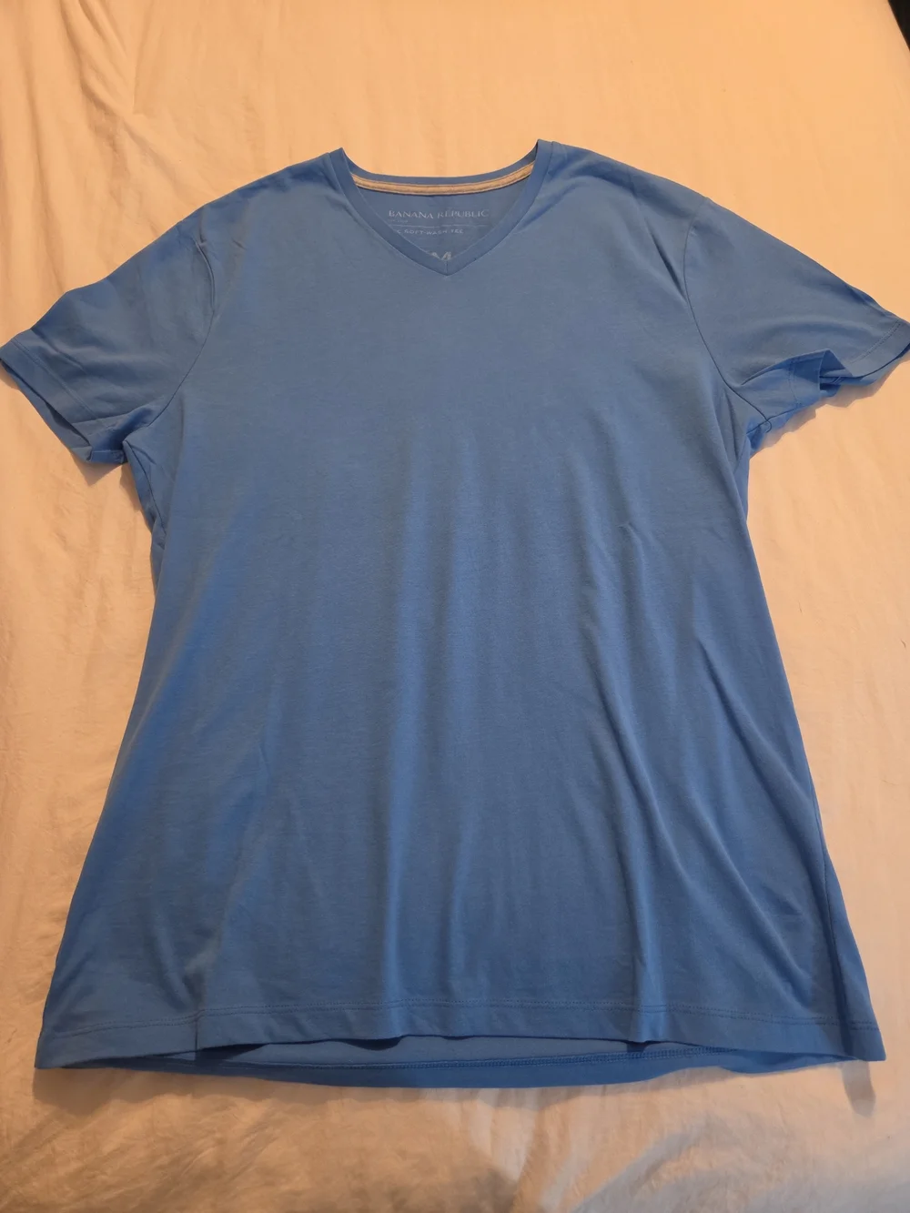 Banana Republic Men's 4 V-Neck 1 Crew Tees in Blue & Orange Mix Size M